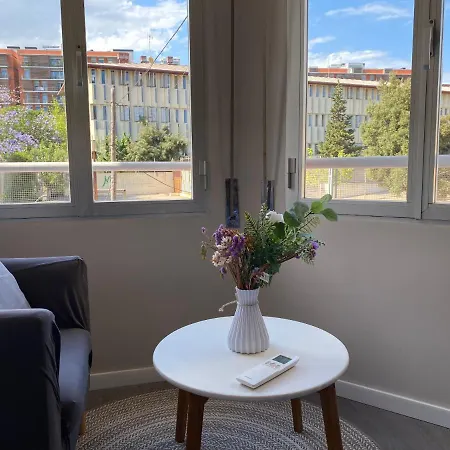 Camp Nou Nueva Casa Alloggio in famiglia *